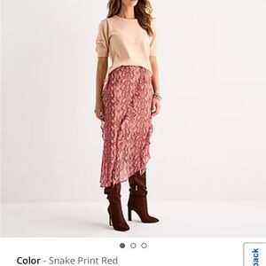 🖤BLACK FRIDAY PRICING!🖤 NWT Size 12 Snake Print Red Skirt